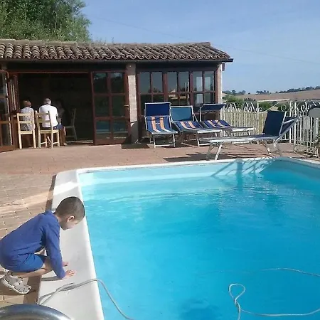 Otus-Vista-Mare-E-Piscina Gæstehus *